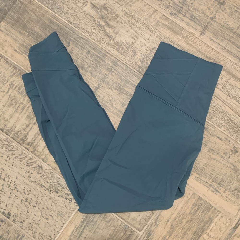 Athleta Elation Pirouette 7/8 Tight (Turquoise)